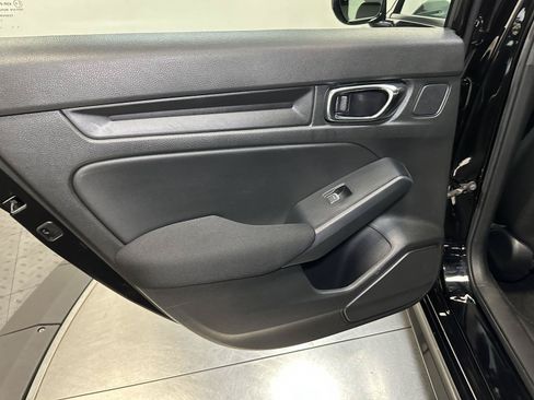 Used 2025 Honda Civic Sport image 29
