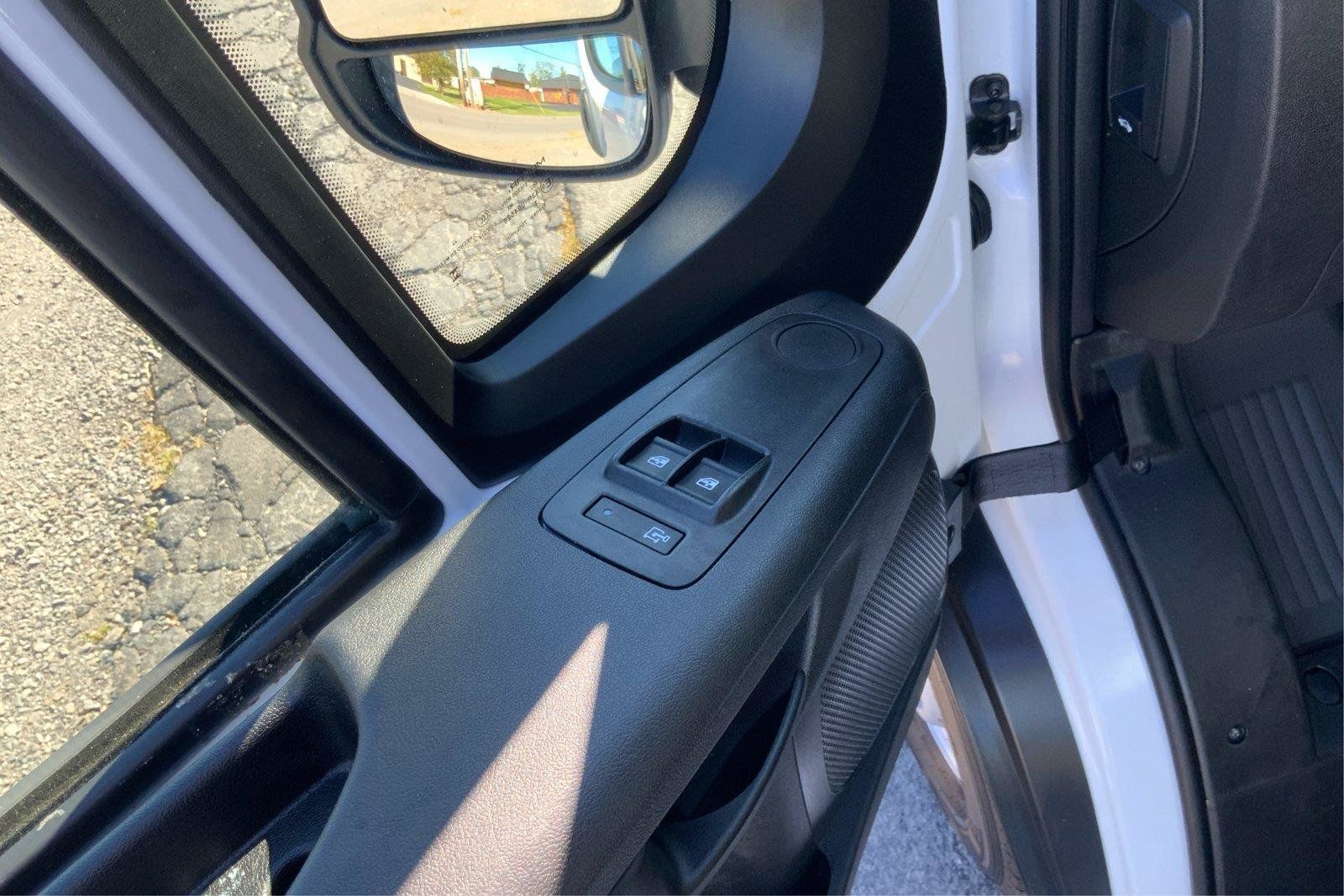 Used 2025 RAM ProMaster 2500 w/ U-Haul Equipment Group FWD image 19