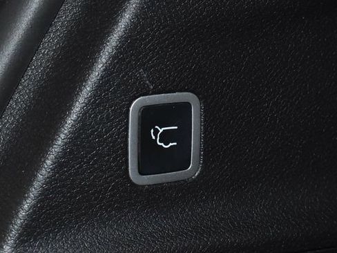 Used 2022 Chrysler Pacifica Pinnacle image 39