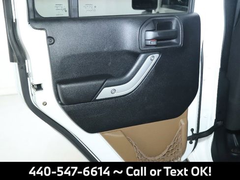 Used 2014 Jeep Wrangler Unlimited Sahara image 23