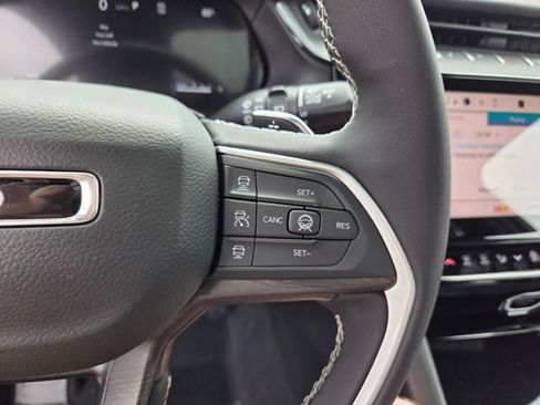 New 2026 Jeep Grand Cherokee Limited w/ Luxury Tech Group II image 30