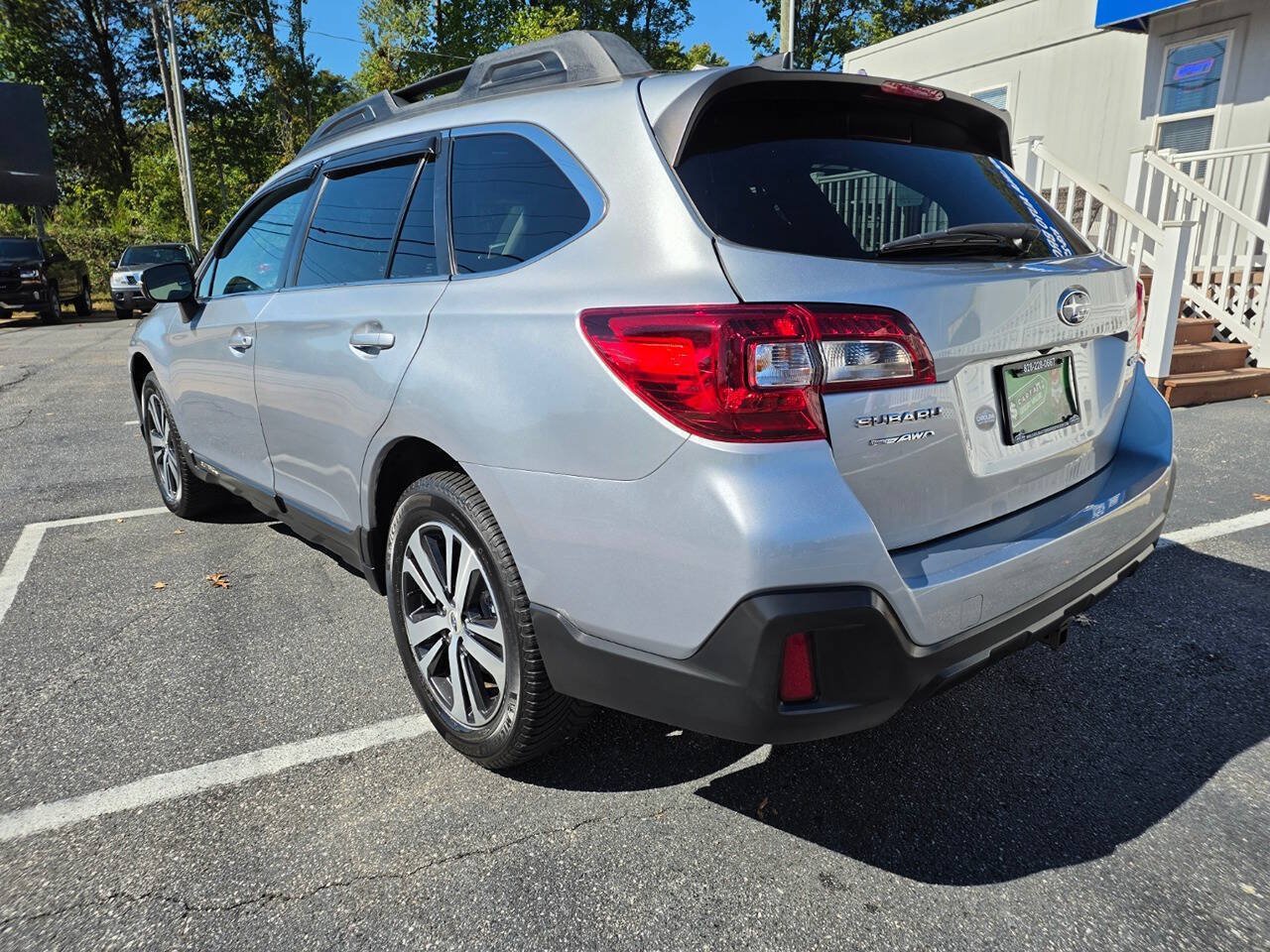 Used 2019 Subaru Outback 2.5i Limited AWD/4WD image 4