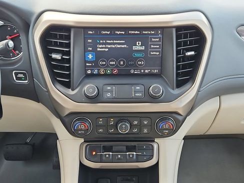 Used 2021 GMC Acadia Denali w/ Denali Technology Package image 25