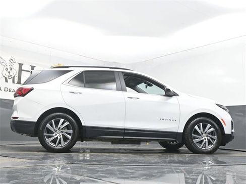 Used 2024 Chevrolet Equinox LT w/ LPO, Floor Liner Package image 52