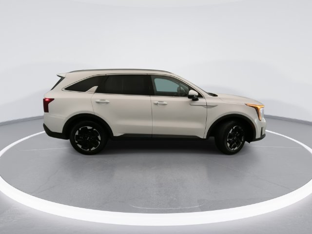 Used 2026 Kia Sorento S w/ S Panoramic Sunroof Package FWD image 5