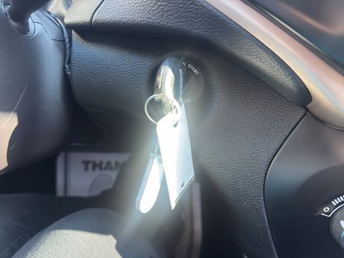 Used 2016 Jeep Cherokee Sport image 26