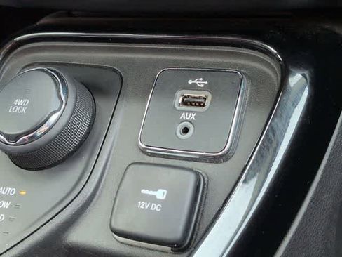 Used 2018 Jeep Compass Limited AWD/4WD image 27