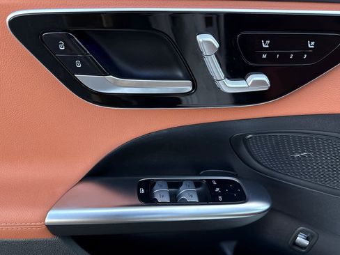 Certified 2025 Mercedes-Benz C 300 C 300 image 10