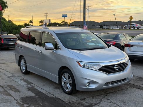 Used 2011 Nissan Quest SL FWD image 3