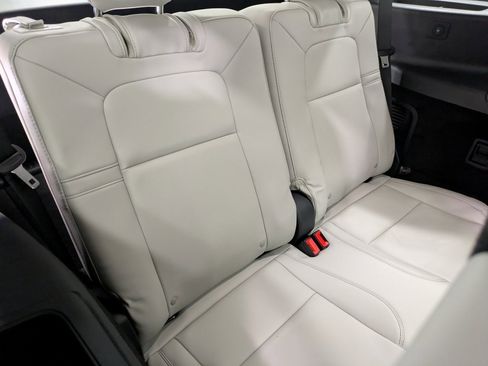 Used 2025 Lincoln Aviator Premiere image 26