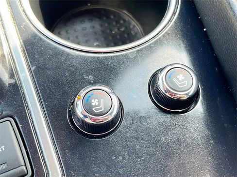 Used 2023 Nissan Maxima SR w/ Sport Mat Group image 21