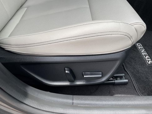 Used 2020 Genesis G70 2.0T RWD image 48