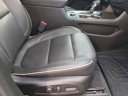 Used 2023 Chevrolet Traverse Premier w/ Redline Edition AWD/4WD image 29