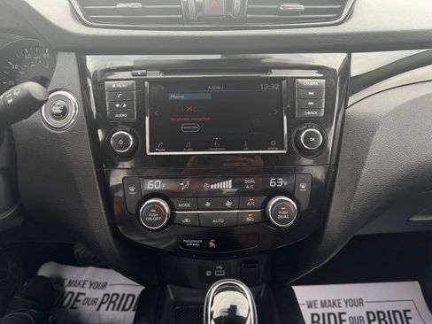 Used 2022 Nissan Rogue Sport SV AWD/4WD image 26