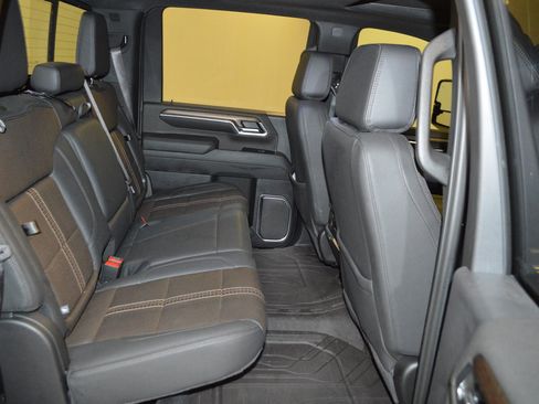 Used 2024 Chevrolet Silverado 2500 High Country w/ Midnight Edition image 12