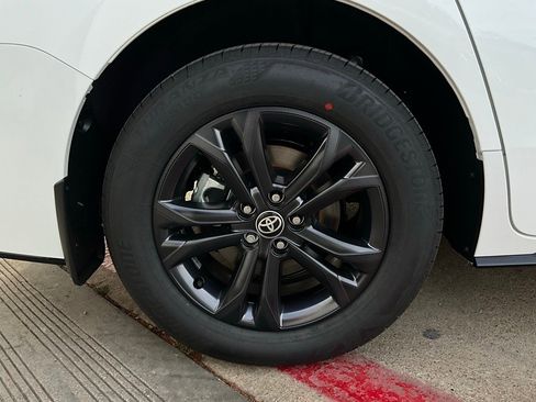 New 2026 Toyota Sienna XSE image 9