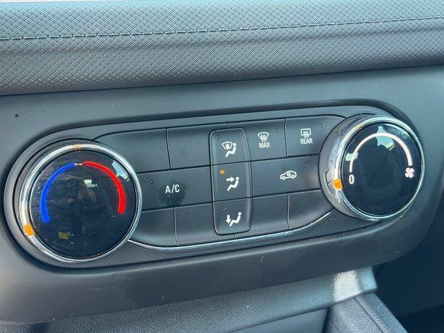 Used 2025 Chevrolet TrailBlazer LS w/ LS Confidence Package FWD image 25
