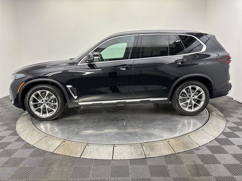 New 2026 BMW X5 xDrive40i AWD/4WD image 16