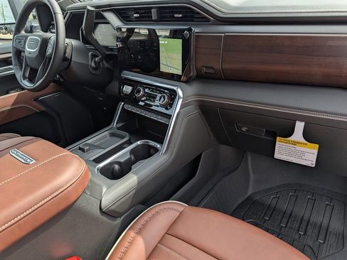 New 2026 GMC Sierra 2500 Denali Ultimate image 32