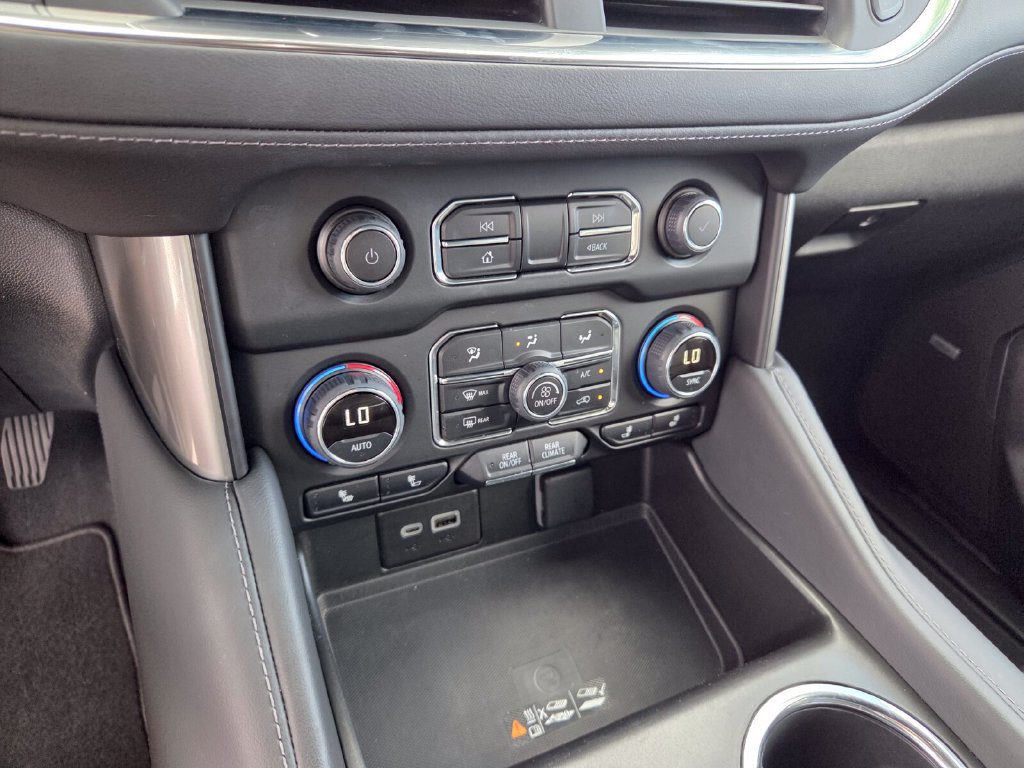Used 2024 Chevrolet Tahoe LT w/ Luxury Package RWD image 25