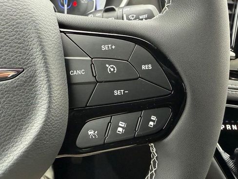 New 2026 Chrysler Pacifica Select w/ S Appearance Package image 13