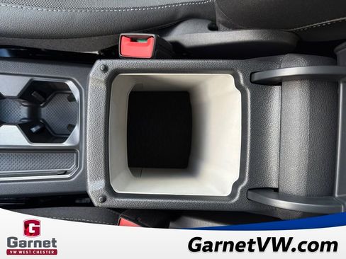 Certified 2025 Volkswagen Taos SE image 26