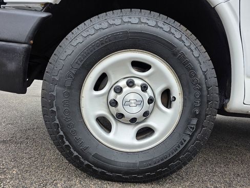 Used 2017 Chevrolet Express 2500 2500 Cargo image 14