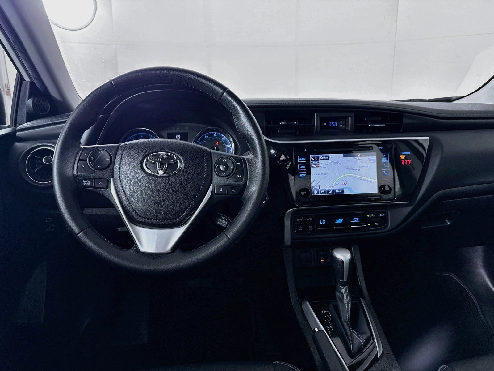 Used 2019 Toyota Corolla XLE w/ Carpet Mat Package (TMS) FWD image 23
