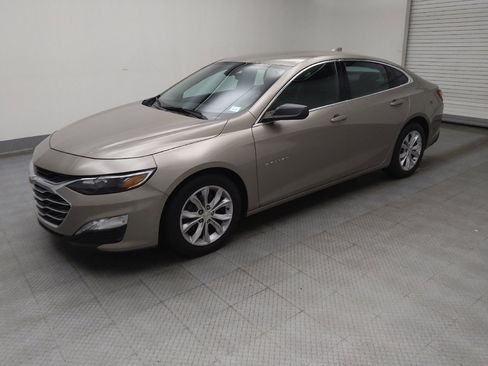 Used 2022 Chevrolet Malibu LT image 2
