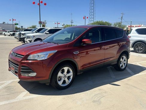 Used 2015 Ford Escape SE image 10