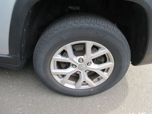 Used 2021 Jeep Grand Cherokee L Limited image 7