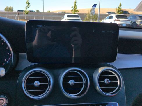 Used 2022 Mercedes-Benz GLC 300 w/ AMG Line image 21