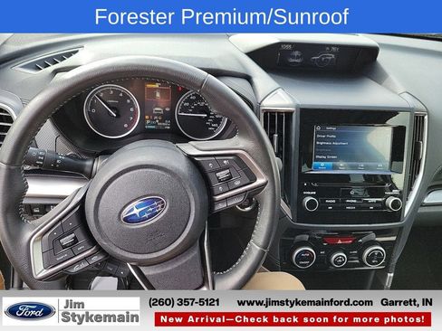 Used 2021 Subaru Forester Premium w/ Popular Package #1 AWD/4WD image 6