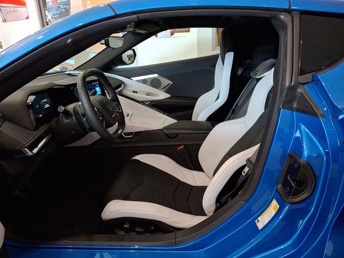 Certified 2025 Chevrolet Corvette E-Ray AWD/4WD image 13