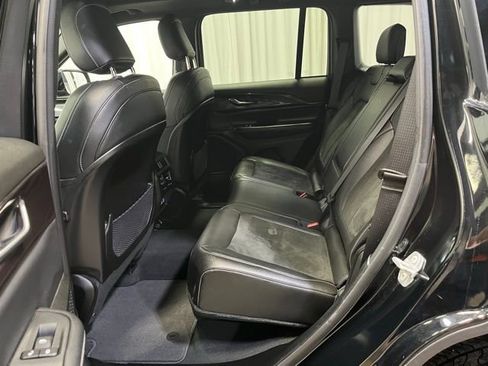 Used 2023 Jeep Grand Cherokee Altitude image 25