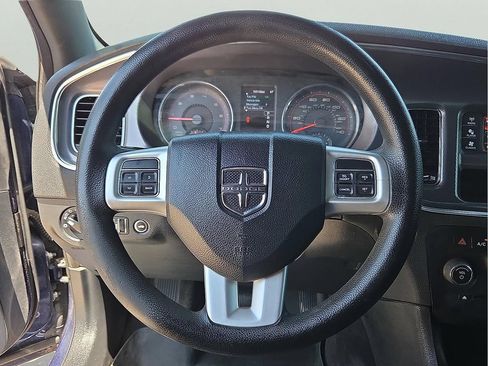 Used 2014 Dodge Charger SE RWD image 13