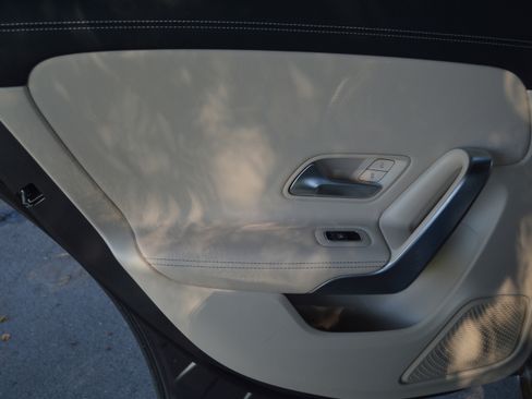 Used 2023 Mercedes-Benz CLA 250 image 29