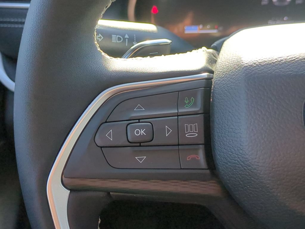 New 2027 Jeep Grand Cherokee Laredo X RWD image 17