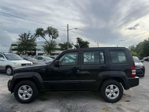 Used 2011 Jeep Liberty Sport RWD image 3