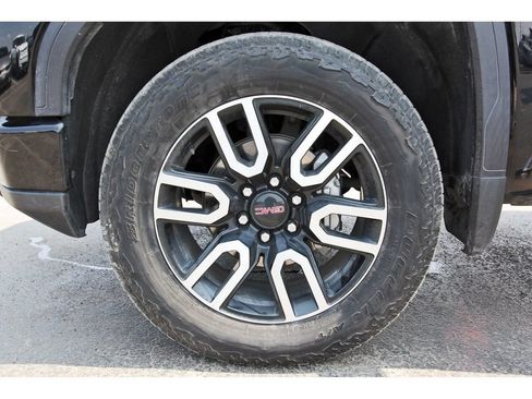 Used 2023 GMC Sierra 1500 AT4 w/ Technology Package AWD/4WD image 35