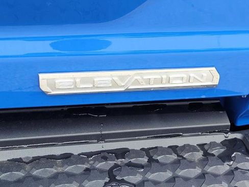 New 2025 GMC Canyon Elevation w/ Convenience Package image 3