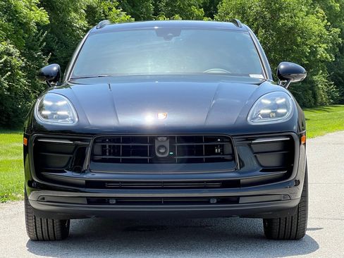 Certified 2025 Porsche Macan AWD/4WD image 7