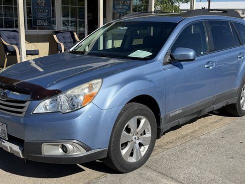 Used 2012 Subaru Outback 3.6R Limited AWD/4WD image 1