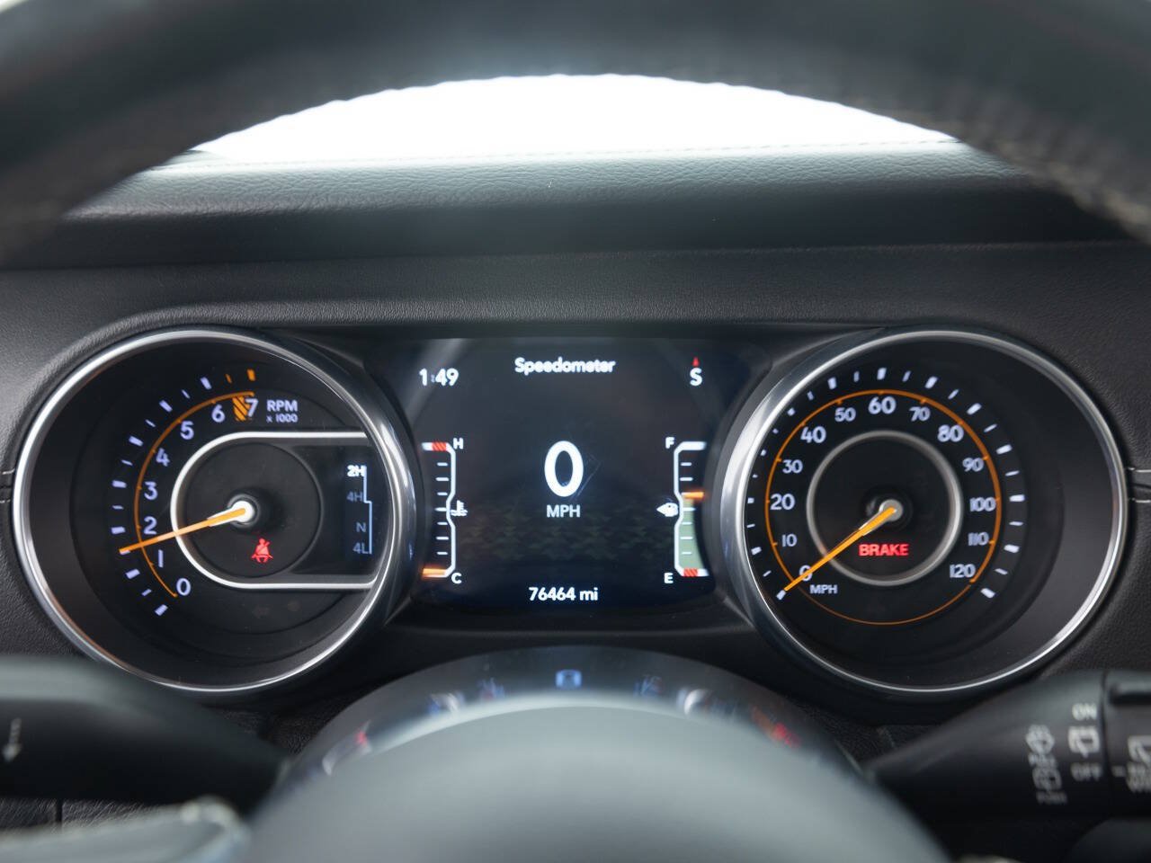 Used 2018 Jeep Wrangler Unlimited Sahara AWD/4WD image 32