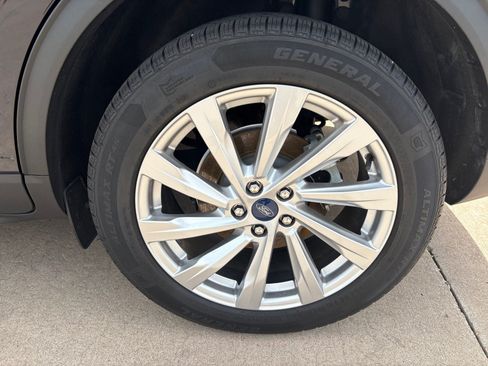 Certified 2021 Ford Escape Titanium w/ Titanium Elite Package AWD/4WD image 12