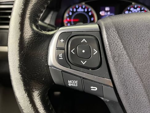 Used 2015 Toyota Camry SE FWD image 26
