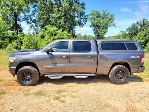 Used 2019 RAM 1500 Big Horn AWD/4WD image 5