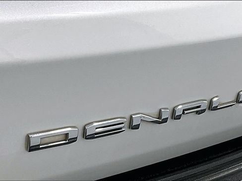 Used 2023 GMC Yukon XL Denali Ultimate AWD/4WD image 39