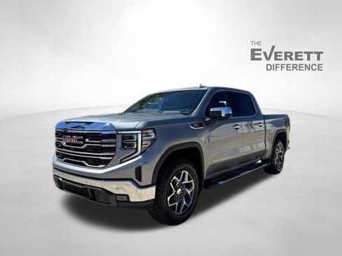 Used 2024 GMC Sierra 1500 SLT w/ SLT Premium Plus Package AWD/4WD image 3