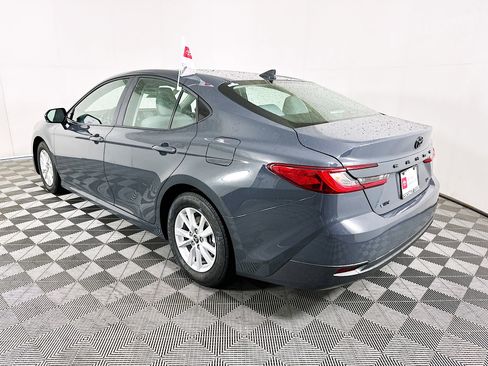 Used 2025 Toyota Camry LE FWD image 5